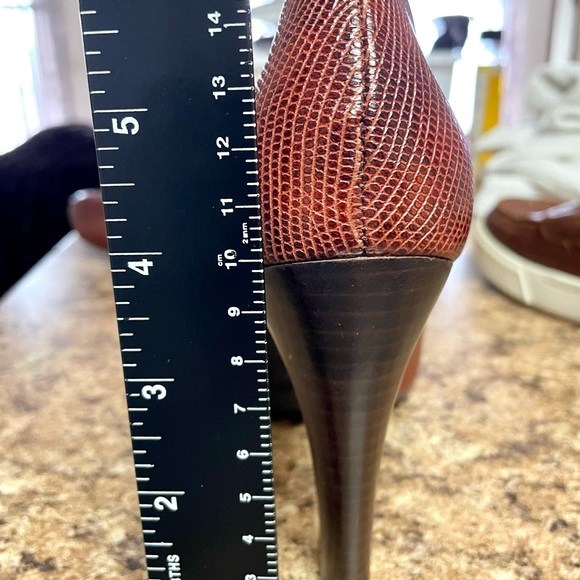 Franco Sarto Women's "Cicero" Snakeskin 4" Heeled Pumps Brown 6M US - Picture 13 of 13